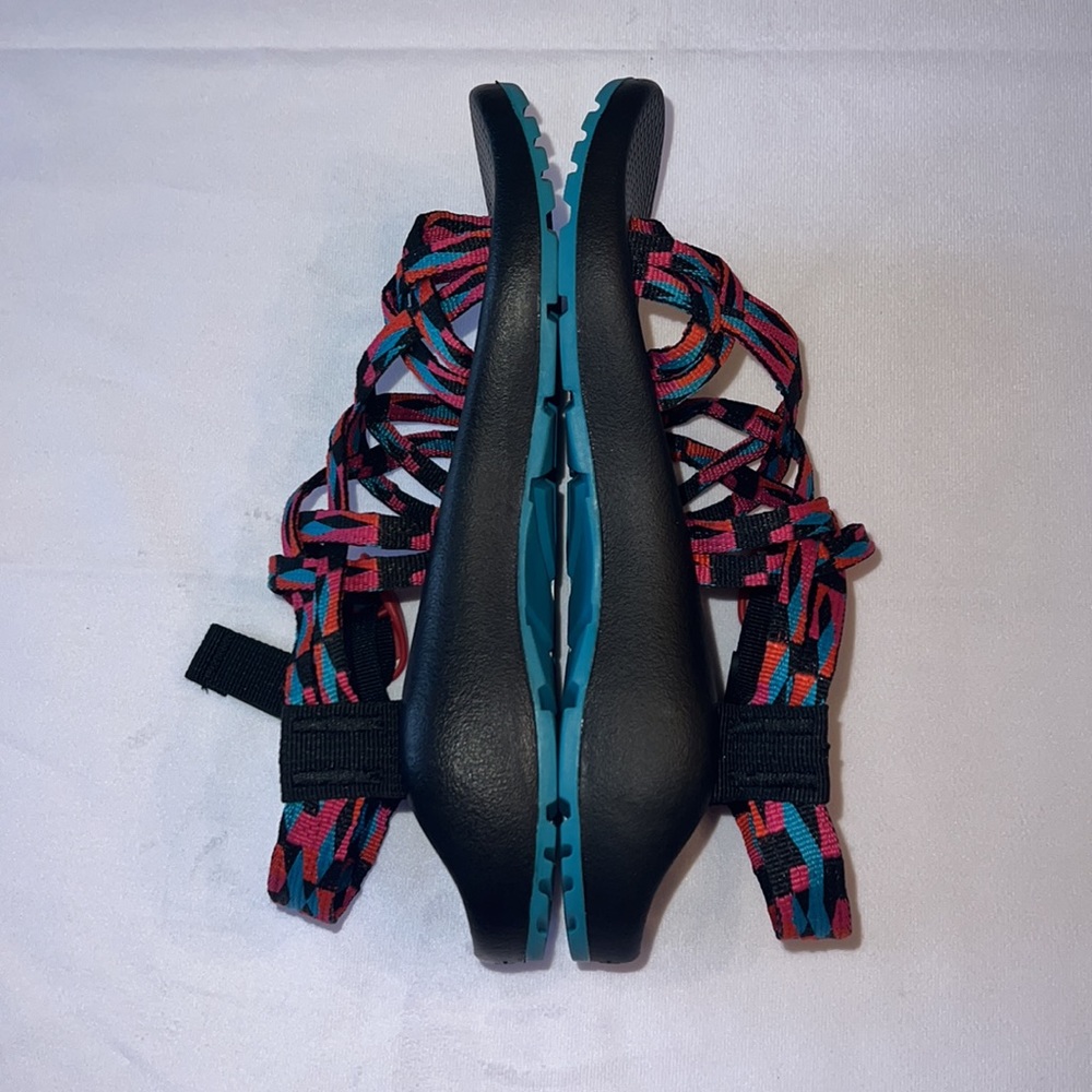 ⭐️ Chaco Sandals - Picture 5 of 10